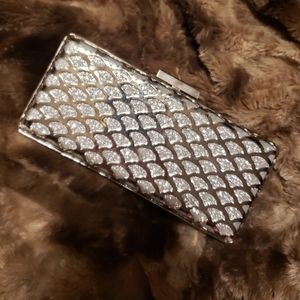 Silver Scale INC Clutch